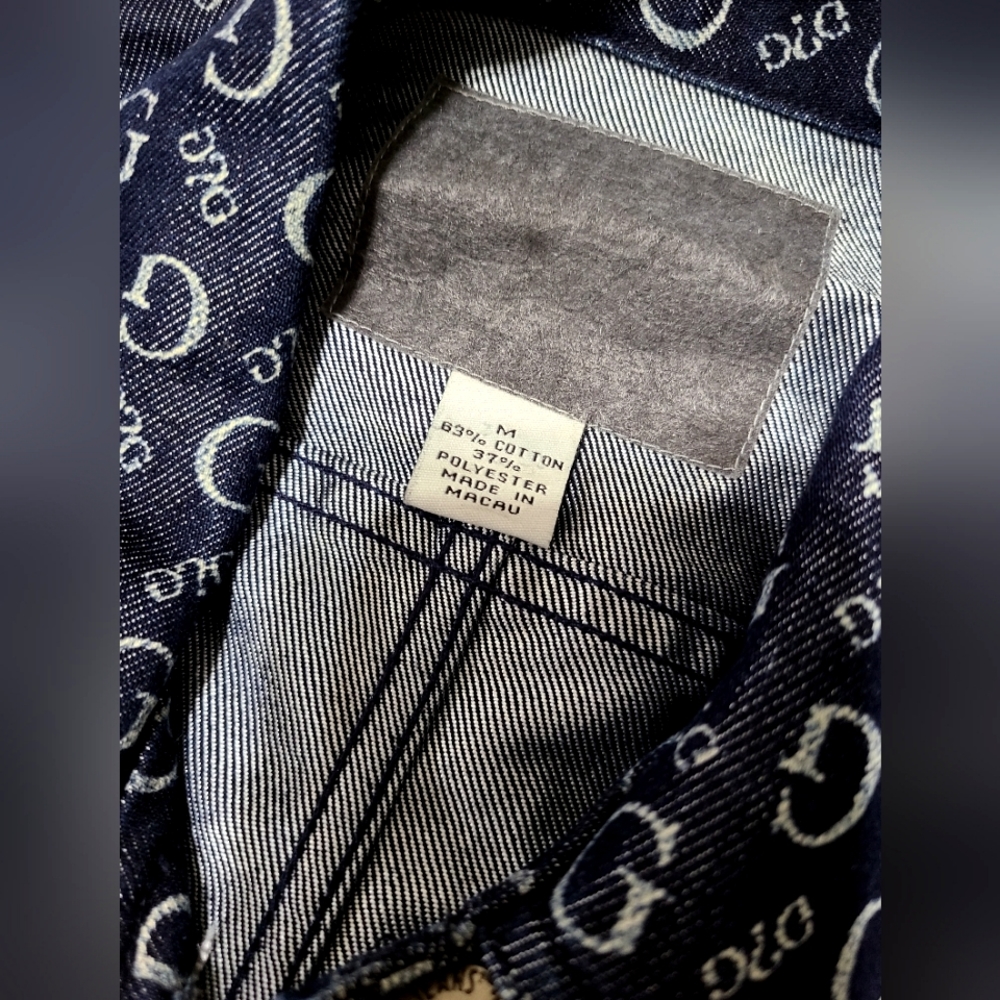 Guess medium jean jacket - Picture 3 of 4